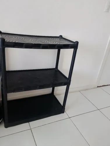 Estante de plástico