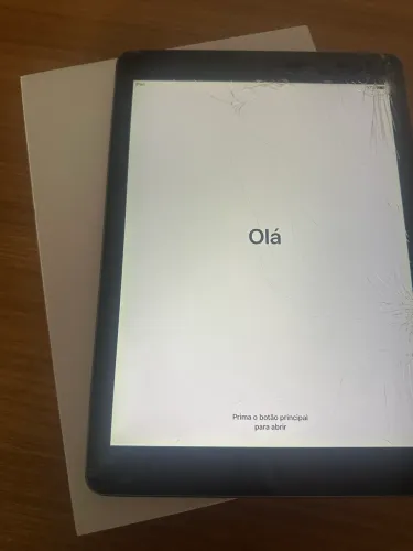Ipad air 32gb SSD, com tela trincada