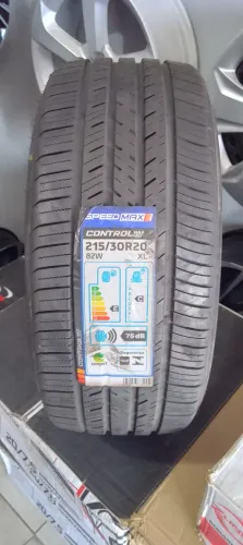 Pneu 215.30 R20 perfil baixo