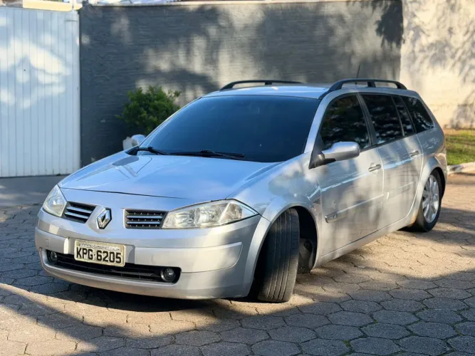 Renault Megane Grand Tour Dynam. Hi-flex 1.6 16V 2012