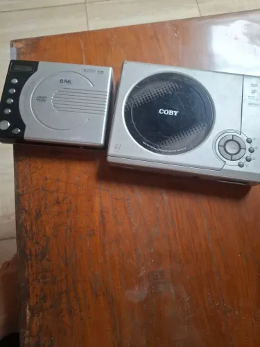 Vendo 2 aparelhos de mídia dvd/CD