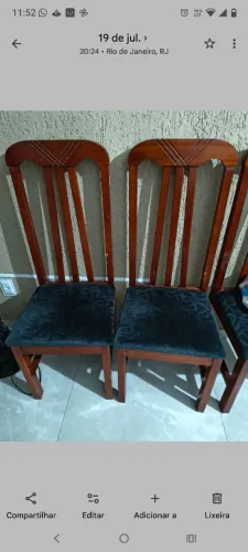 Vendo mesa quadrada c madeira e vidro