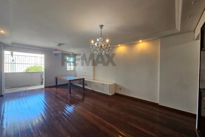 Apartamento 168m², 4 quartos (1 suíte), nascente, 1 vaga, no Espinheiro
