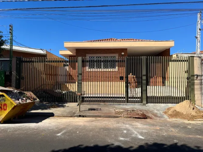 Portão de ferro dois basculantes e um social 10,5 metros