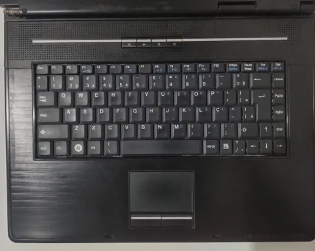 Notebooks Itautec e Monitor Samsung T 220 para retiradas de peças 