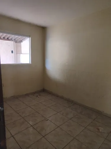 Alugo casa na QNM23