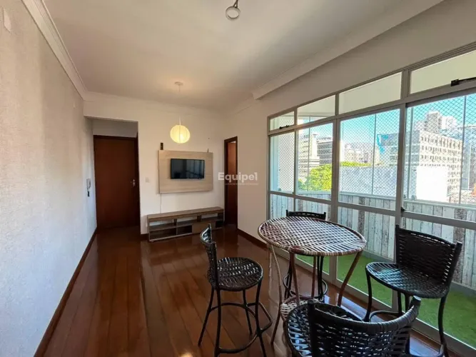 Apartamento 2 Quartos para Alugar em Santa Efigênia | Varanda e 1 Vaga