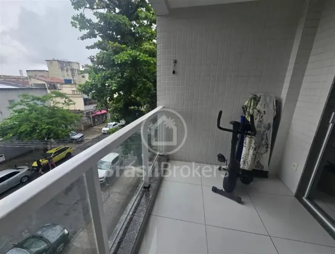 Otimo apartamento com elevador e varanda prédio novo 4 anos de construção