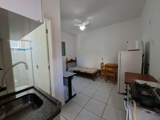 Imóvel para aluguel possui 25 metros quadrados com 1 quarto em Cidade Universitária - Camp