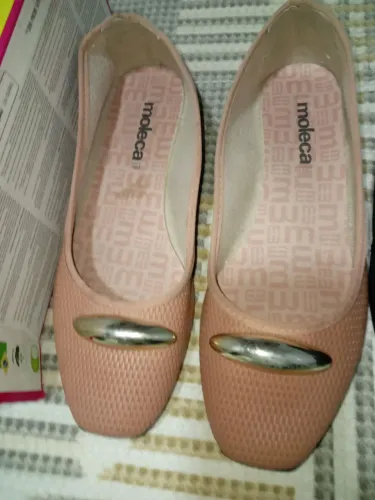Tô vendendo essa Sapatilha marca Moleca