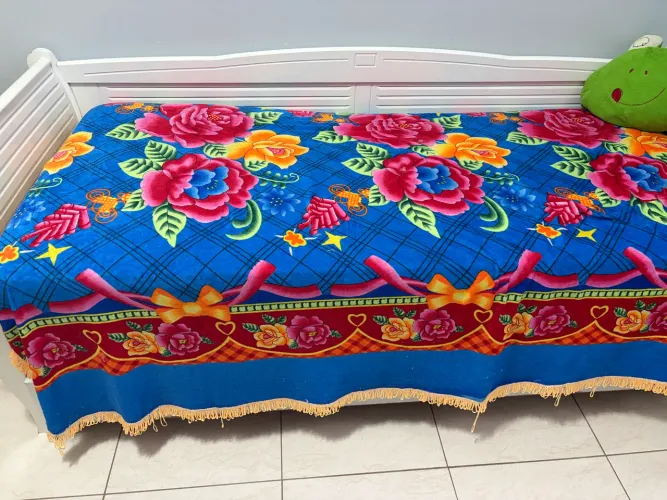 Cama dupla com 2 gavetas