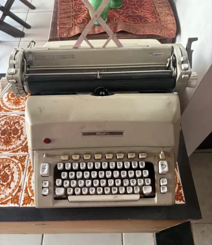 Máquina de escrever 