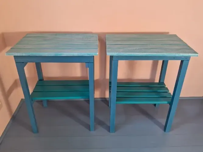 Vendo 2 estantes, R$ 90,00 cada