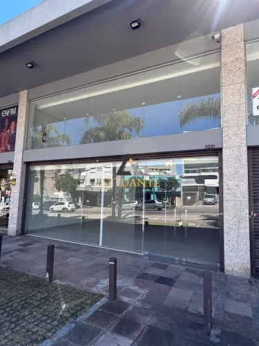 Loja terrea a venda no Edificio Celebrity