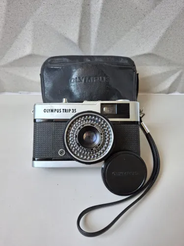 MÁQUINA FOTOGRÁFICA ANALÓGICA OLYMPUS 