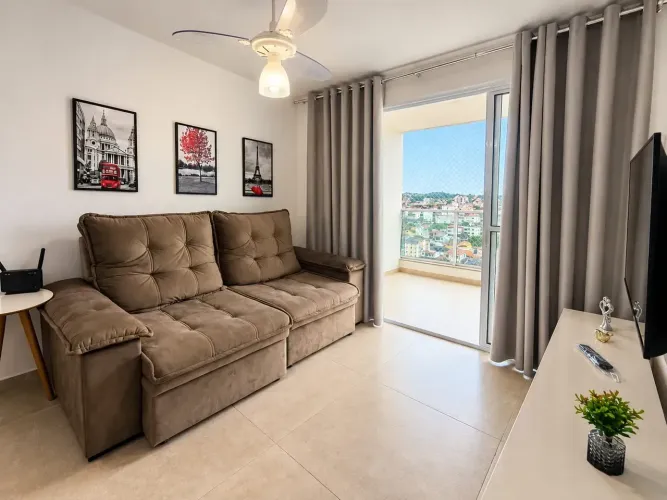 Apartamento de 2 Quartos com Vista para o Mar, Elevador e 2 Vagas na Praia do Morro, Guara