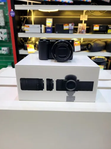 CÂMERA SONY ZV-E10 com duas lentes 50/55-210mm