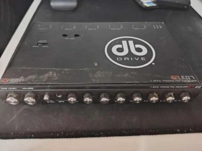 Equalizador Automotivo DB Drive E7 EQ7 7 Bandas 8V