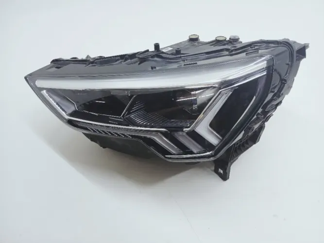 Farol Milha Esquerdo Audi Q3 2.0 2024 2025 83a941033 Esquerdo