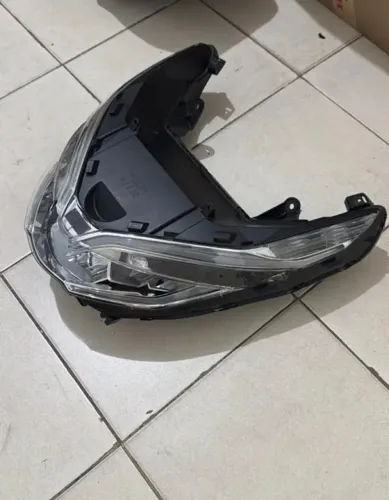 VENDO FAROL PCX 2019 a 2022