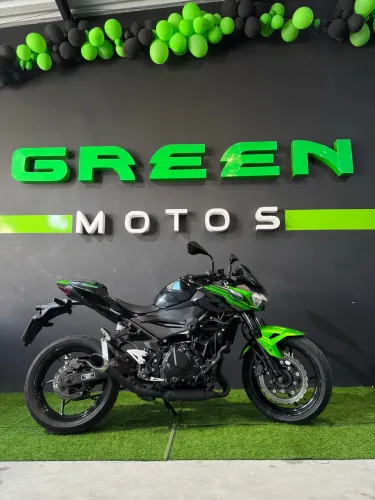 KAWASAKI Z400 (GREEN MOTOS)