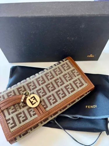 Carteira Fendi NOVA Original