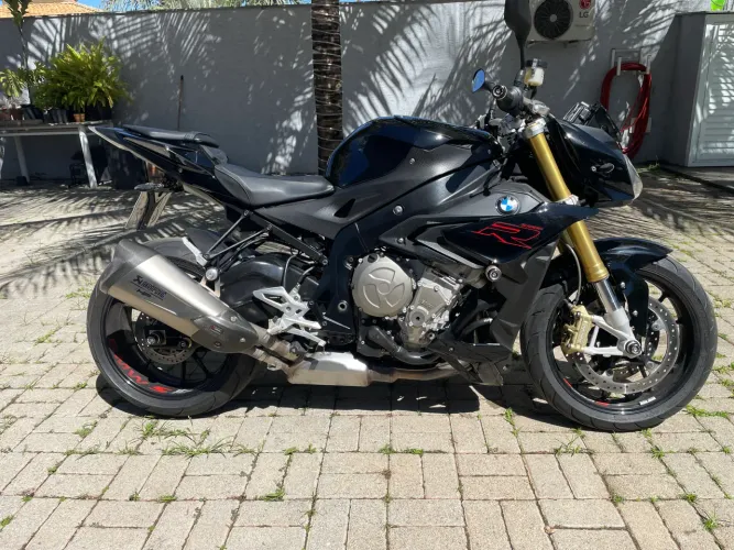 BMW S1000R Ano 2021 (Particular)
