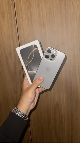 iPhone 16 Pro com garantia