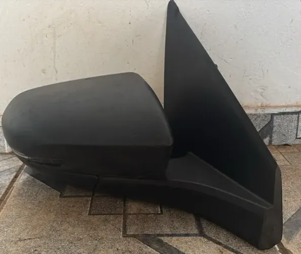 RETROVISOR DIREITO ELÉTRICO COM PISCA FIAT FASTBACK