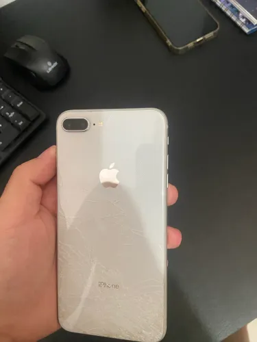 iPhone 8 Plus 