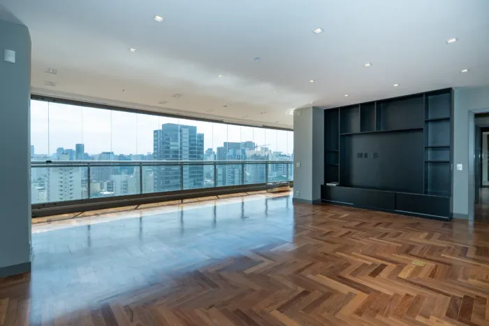 Apartamento para venda em Vila Nova Conceição com 2 quartos, sendo 2 suítes, 3 vagas, 134m