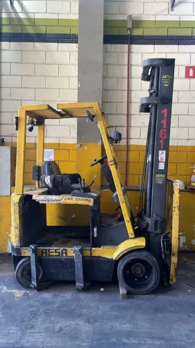 Lote com 09 Empilhadeiras Elétricas Hyster E55XM2