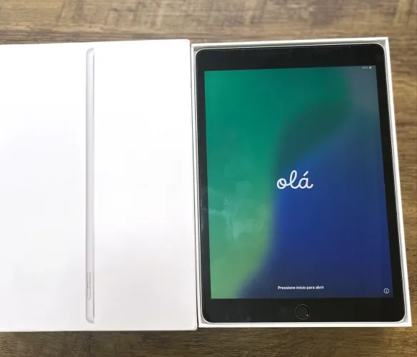 iPad 9 geração com carregador + película (na caixa)