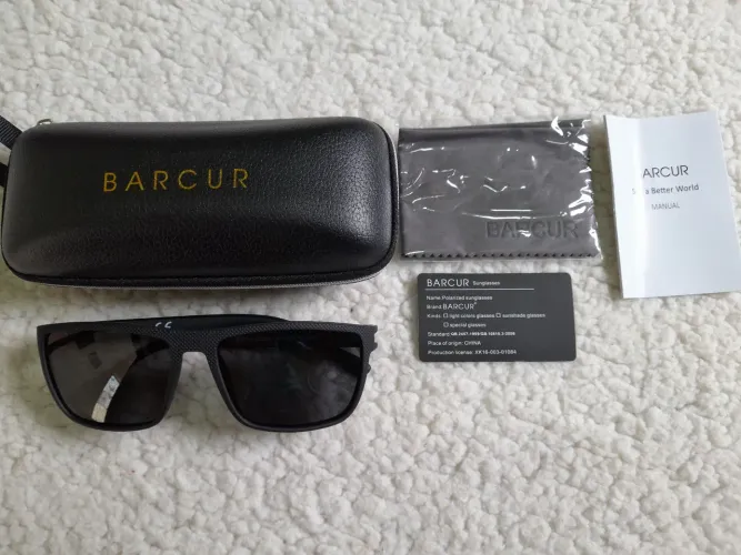 Óculos de sol masculino da marca BARCUR novo original lentes em policarbonato.