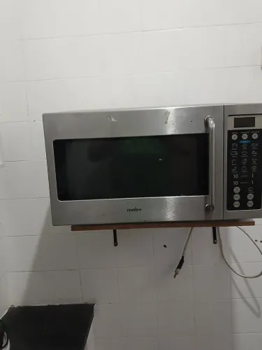 MICRO-ONDAS 3 MESES DE USO .POTÊNCIA 127