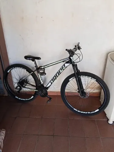 Bicicleta Vision Race aro 29 com freio a disco 