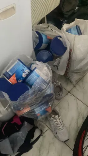 Latas para fazer arde
