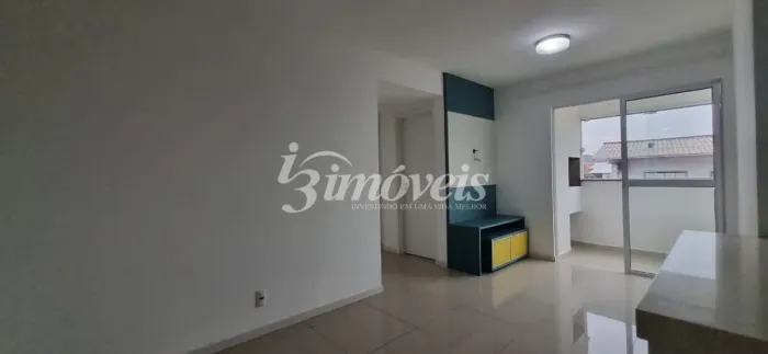 Apartamento semimobiliado para locação, 2 quartos, 1 vaga, Edifício Residencial Villa dos