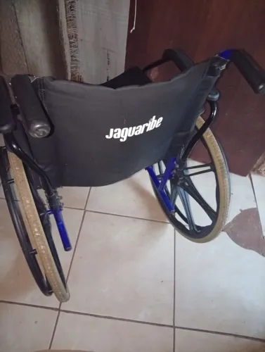 Vende se cadeira de rodas 