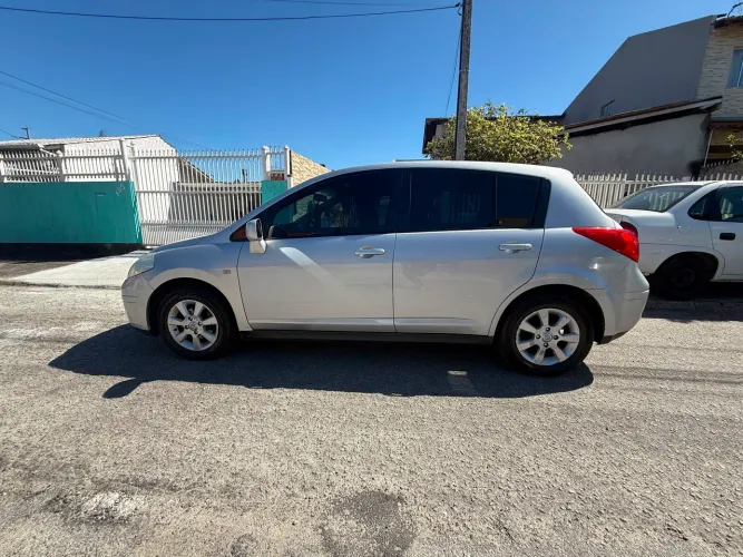 Nissan Tiida S 1.8/1.8 Flex 16V Mec. 2008
