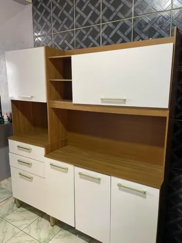 ARMÁRIO SEMI NOVO EM PARAUAPEBAS