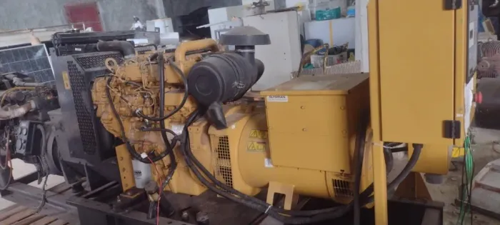 Gerador OLYMPIAN 100 kVA (100kVA) 2007