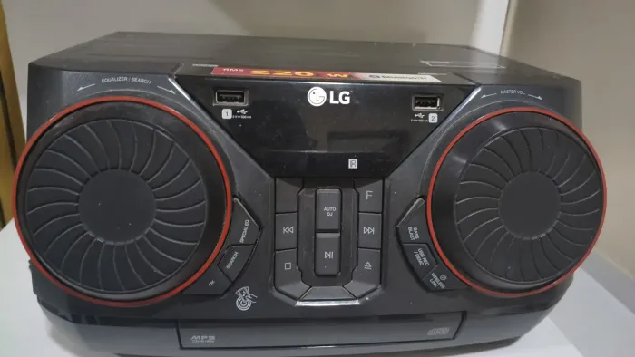 Vendo som da marca LG