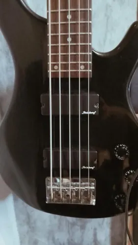 Baixo 5 cordas Strinberg