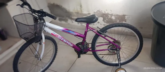 Bicicleta infantil menina