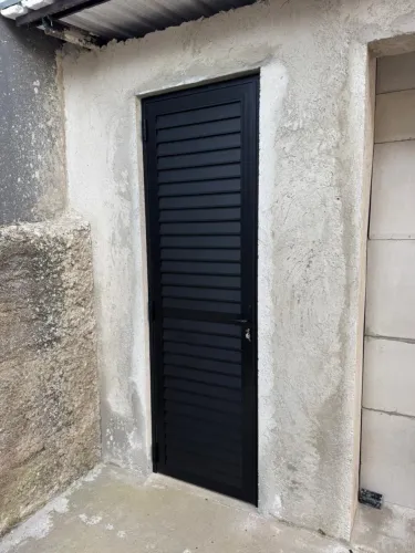 Porta de alumínio