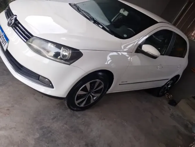 Volkswagen Gol Geração VI Highline 1.6 8V Total Flex Mec. 4P 2014