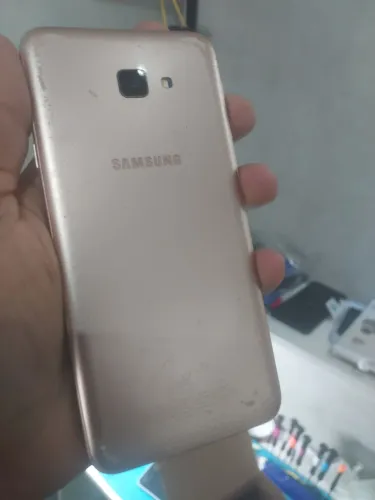 Samsung j4 plus