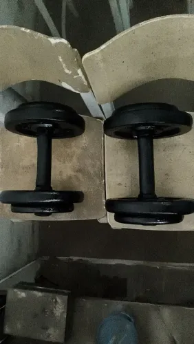MUSCULAÇÃO HALTERES