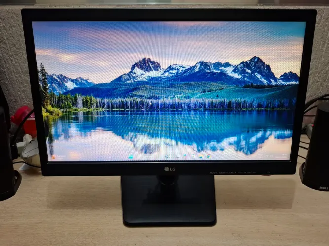 Monitor LG 20" VGA, fonte externa
